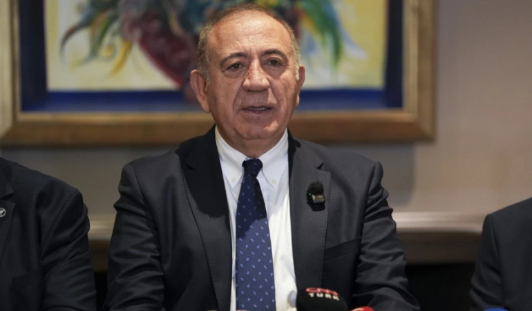 chp-istanbul-il-baskanligi-davasi-ertelendi-gursel-tekin-goreve-devam-edecek-1772179895