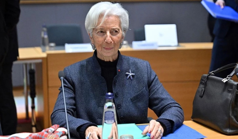 euronun-patronundan-enflasyonla-mucadelede-kararlilik-mesaji-1772102738