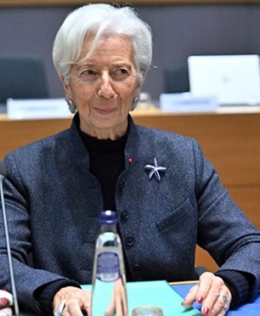 euronun-patronundan-enflasyonla-mucadelede-kararlilik-mesaji-1772102738