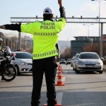 resmi-gazete-de-yayimlandi-trafik-cezalarinda-yeni-donem-basladi-1772171987