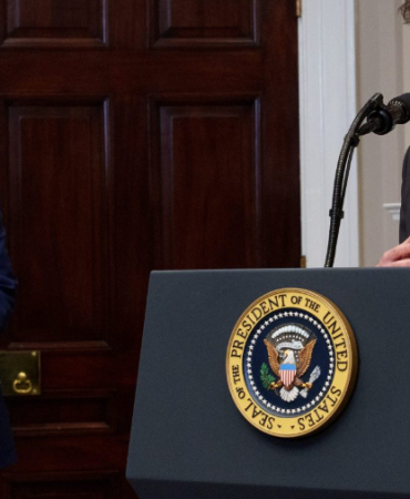 trump-anthropic-modellerini-yasakladi-openai-ile-el-sikisildi-1772261520