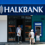 abd-mahkemesi-halkbank-icin-90-gunluk-erteleme-kararini-onayladi-1773238630