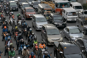 akaryakit-krizi-derinlesti-asya-ulkeleri-acil-durum-tedbirlerini-acikladi-1773055851