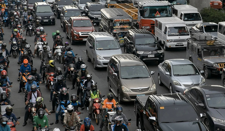 akaryakit-krizi-derinlesti-asya-ulkeleri-acil-durum-tedbirlerini-acikladi-1773055851