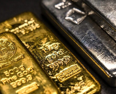 altin-ve-gumuste-gun-ici-kayiplar-derinlesti-1772537029