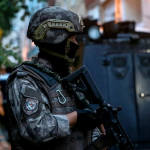 avrupa-nin-escobar-i-baybasinlere-operasyon-mal-varliklarine-el-konuldu-1774868944