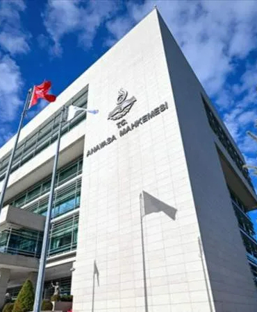 aym-den-5-siyasi-parti-hakkinda-suc-duyurusu-1772618359