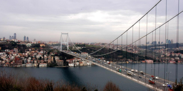 bayramda-otoyol-ve-koprulerden-12-3-milyon-arac-gecti-1774271548