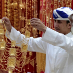 dubai-de-stok-birikti-tuccarlar-altini-elden-cikarmak-icin-zararina-satisa-basladi-1772805239