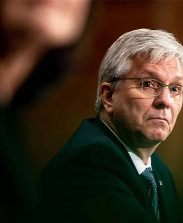 fed-uyesi-waller-akaryakit-fiyatlari-kalici-enflasyon-yaratmaz-1772803863