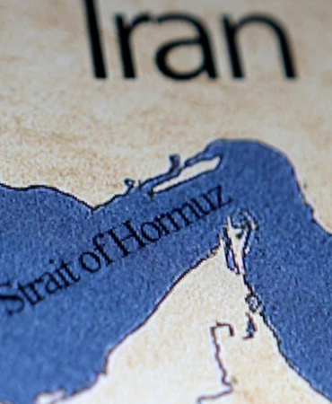 hurmuz-bogazi-nda-gemi-trafigi-durma-noktasina-geldi-1772445143