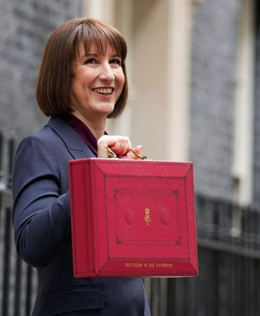 ingiltere-den-stratejik-petrol-stoklarini-piyasaya-surmeye-haziriz-mesaji-1773228918