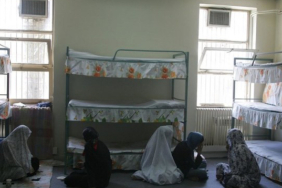 internet-kesintisi-golgesinde-iran-cezaevlerinde-gizli-idam-endisesi-1772728237