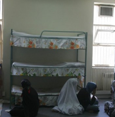 internet-kesintisi-golgesinde-iran-cezaevlerinde-gizli-idam-endisesi-1772728237