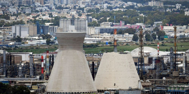 iran-dan-israil-e-misilleme-devrim-muhafizlari-hayfa-daki-enerji-tesislerini-vurdu-1772956206