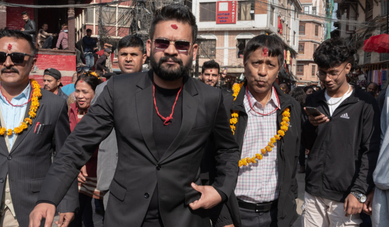 rap-sanatcisi-balen-shah-nepal-basbakanligina-yuruyor-1772857768