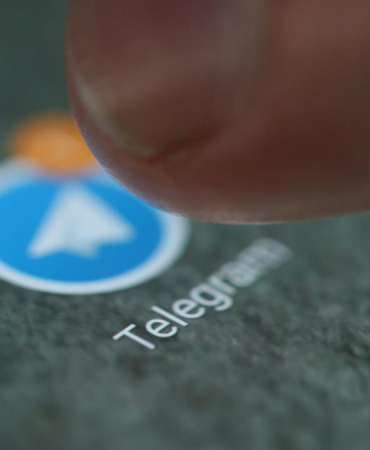 rusya-dan-yasakli-icerikler-nedeniyle-telegram-ve-apple-a-ceza-1773662965