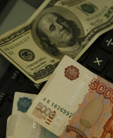 rusya-merkez-bankasi-nakit-doviz-cekim-kisitlamasini-uzatti-1772796043