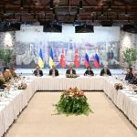 rusya-ukrayna-ile-muzakere-icin-istanbul-u-one-cikardi-1773228148