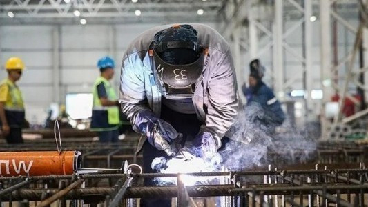 sanayi-uretimi-yila-dususle-basladi-1773127395