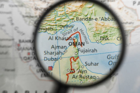 savasin-golgesinde-hurmuz-23-gunde-trafik-tek-gun-seviyesine-indi-1774343458