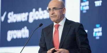 simsek-ten-petrol-yorumu-sok-kalici-olmaz-gerekli-onlemleri-aliyoruz-1773036633