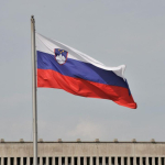 slovenya-da-akaryakit-satisina-sinirlama-getirildi-1774244154