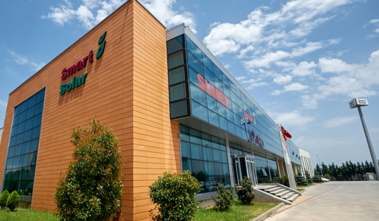 smart-gunes-enerjisi-4-milyar-tl-lik-anlasmaya-imza-atti-1773152341