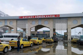 uc-gumruk-kapisinda-yolcu-gecisleri-karsilikli-durduruldu-1772429716