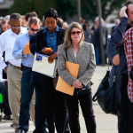 abd-de-issizlik-maasi-basvurulari-57-yilin-en-dusuk-seviyesine-indi-1777554309