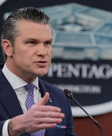 abd-savunma-bakani-hegseth-bu-bizden-cok-avrupa-nin-savasi-1777036176