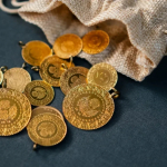 altin-fiyatlarinda-petrol-baskisi-derinlesiyor-1777466968