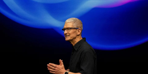 Tim Cook, Apple CEO’luğundan Ayrılıyor