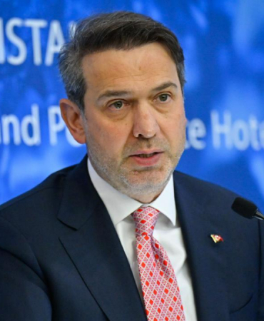 bakan-bayraktar-turkiye-nin-kritik-mineral-stratejisini-yakinda-aciklayacagiz-1777374065