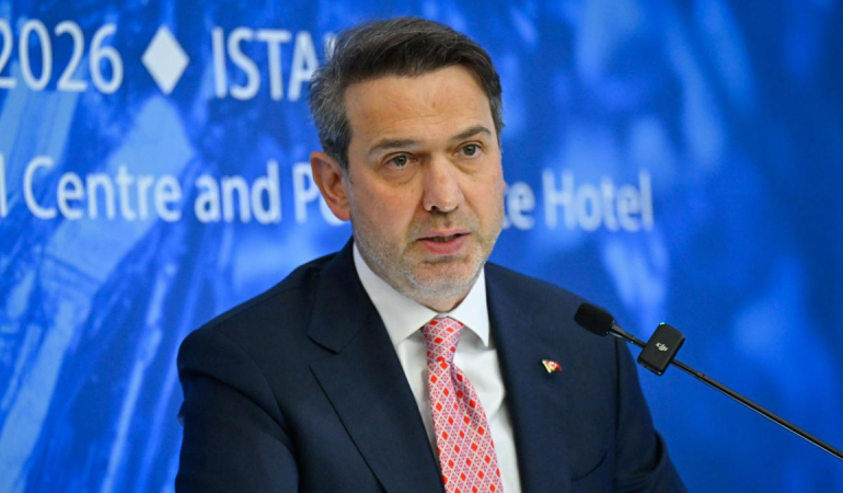 bakan-bayraktar-turkiye-nin-kritik-mineral-stratejisini-yakinda-aciklayacagiz-1777374065