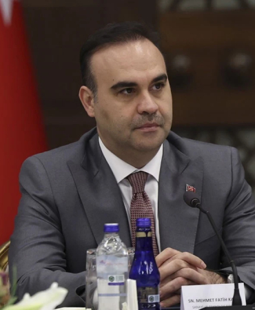 bakan-kacir-yabanci-yatirimci-turkiye-de-uzaktan-sirket-kurabilecek-1777292768