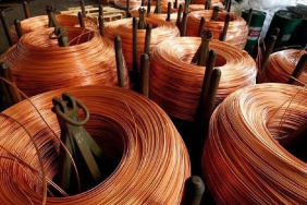 bakirda-stoklar-azaldi-fiyatlar-cin-destegiyle-yukselise-gecti-1775549279