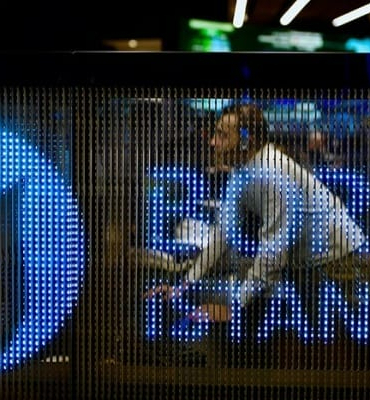 borsada-lira-bazli-yeni-zirve-test-edildi-1776763042