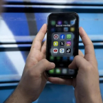 fransa-da-15-yas-altina-kismi-sosyal-medya-yasagi-kabul-edildi-1775036957