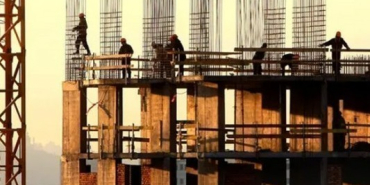 guven-endeksleri-aciklandi-insaatta-artis-perakende-ve-hizmette-azalis-yasandi-1777015051