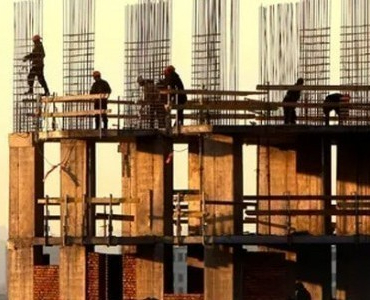 guven-endeksleri-aciklandi-insaatta-artis-perakende-ve-hizmette-azalis-yasandi-1777015051