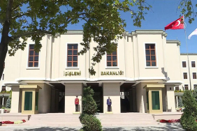 icisleri-bakanligi-ndan-okul-guvenligi-toplantisi-sonrasi-aciklama-1776328564