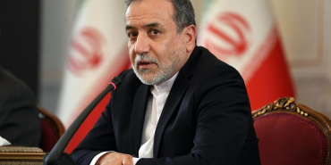 iran-disisleri-bakani-arakci-pakistanli-yetkililerle-gorustu-1777031039