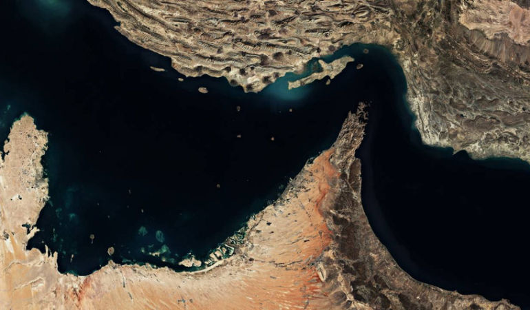 iran-hurmuz-bogazi-ni-yeniden-kapatti-1776501328