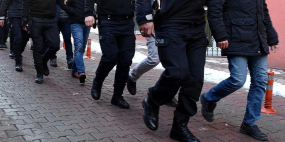 Kırmızı bültenle aranan 16 kişi Türkiye’ye iade edildi