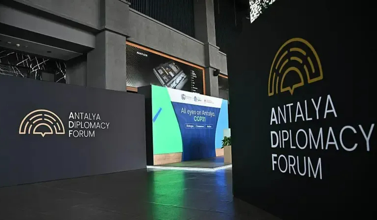 liderlerin-gundemi-orta-dogu-olacak-antalya-diplomasi-forumu-basladi-1776412405