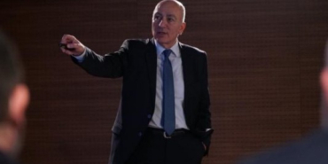 mahfi-egilmez-yazdi-almanya-japonya-gibi-olur-mu-1776770929