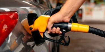 motorine-indirim-geldi-iste-7-ilde-guncel-akaryakit-fiyatlari-1776320756