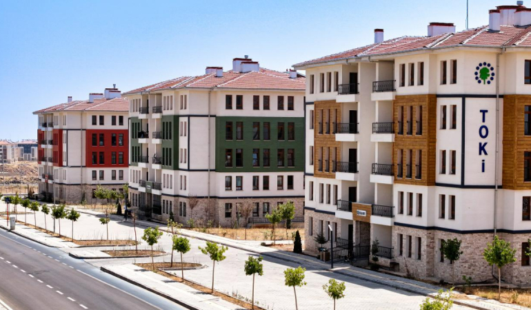 murat-kurum-duyurdu-500-bin-sosyal-konutta-kura-sureci-tamamlandi-1777298496