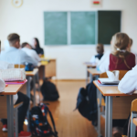 ozel-okullardan-kacisi-onlemek-icin-dusuk-zam-stratejisi-1775477153